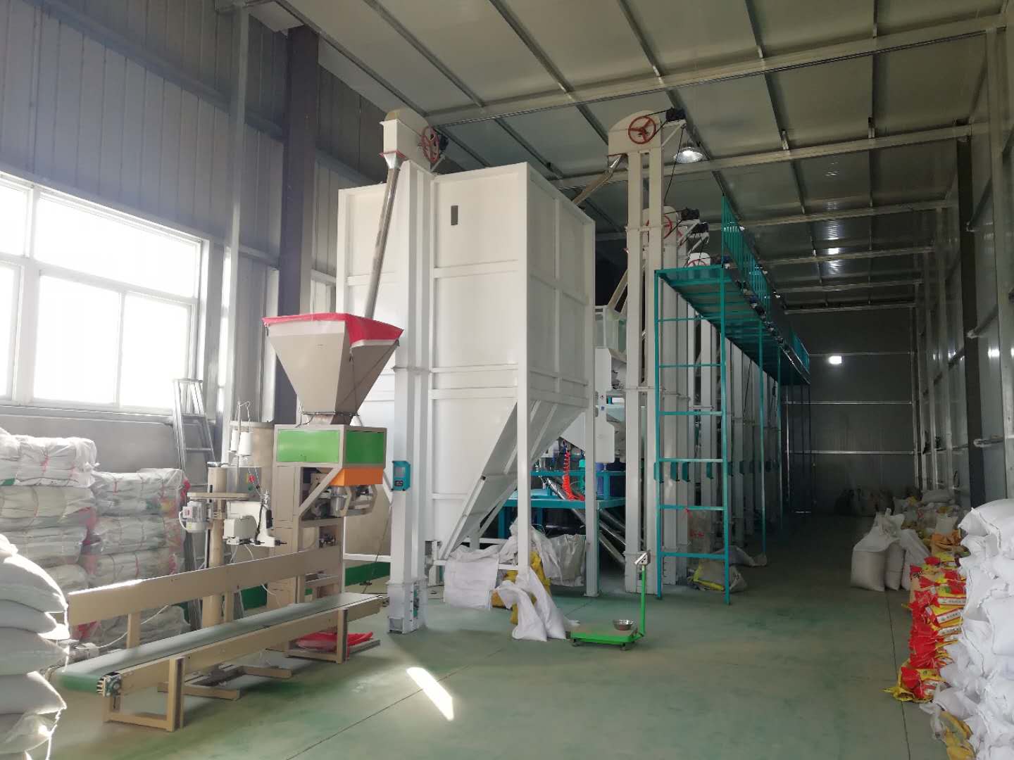 玉米深加工機(jī)械設(shè)計成密封結(jié)構(gòu)有哪些優(yōu)勢?(圖2) 玉米深加工機(jī)械